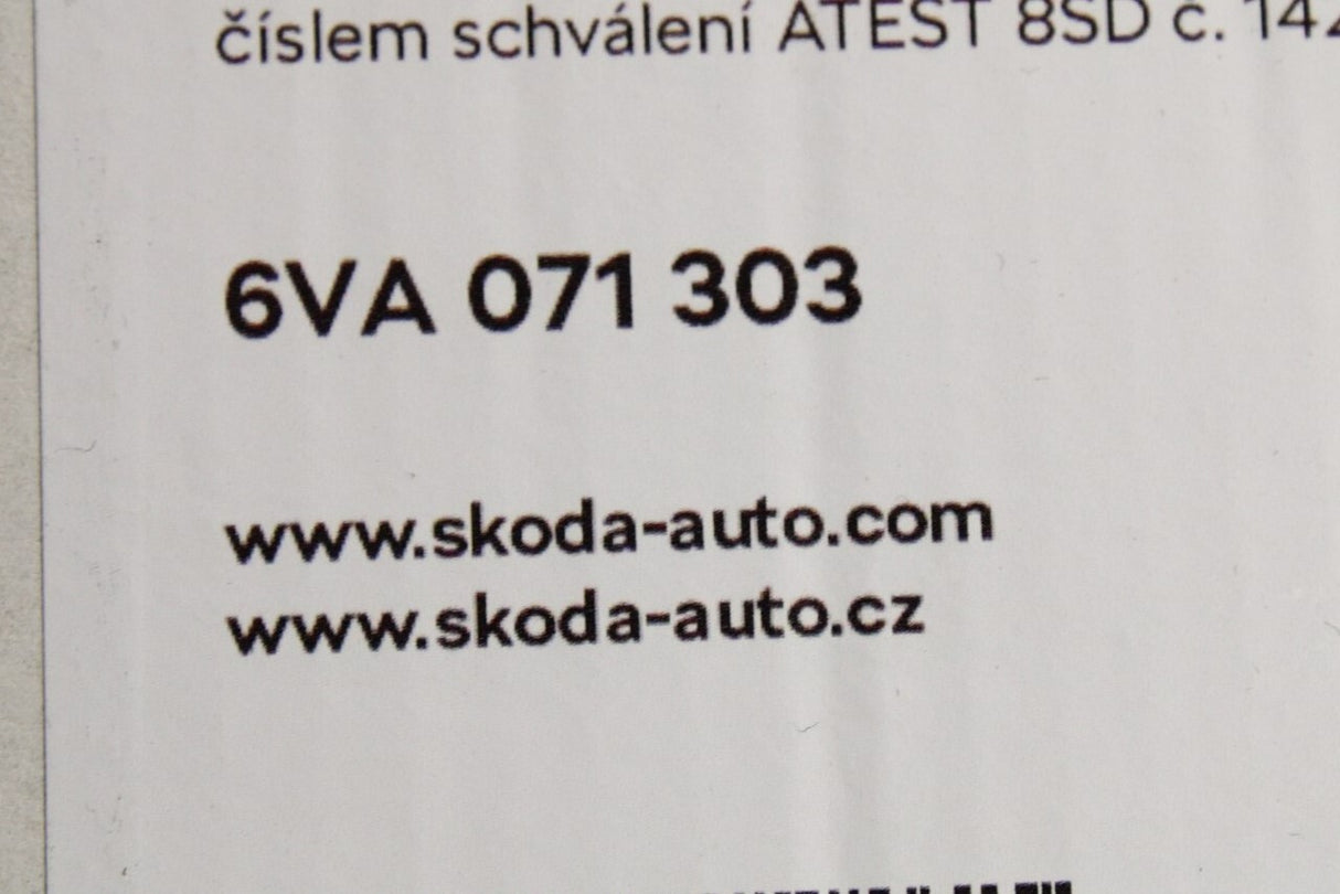 Skoda Fabia 2022-on decorative door sill protectors (silver) 6VA071303