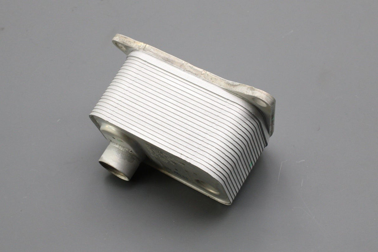 VW Beetle Passat Jetta Audi Q5 1.8 2.0 TSI engine oil cooler 06K117021K