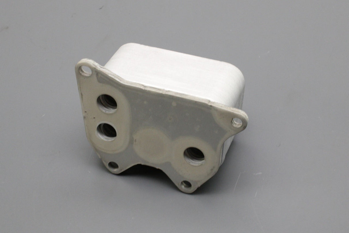 VW Beetle Passat Jetta Audi Q5 1.8 2.0 TSI engine oil cooler 06K117021K
