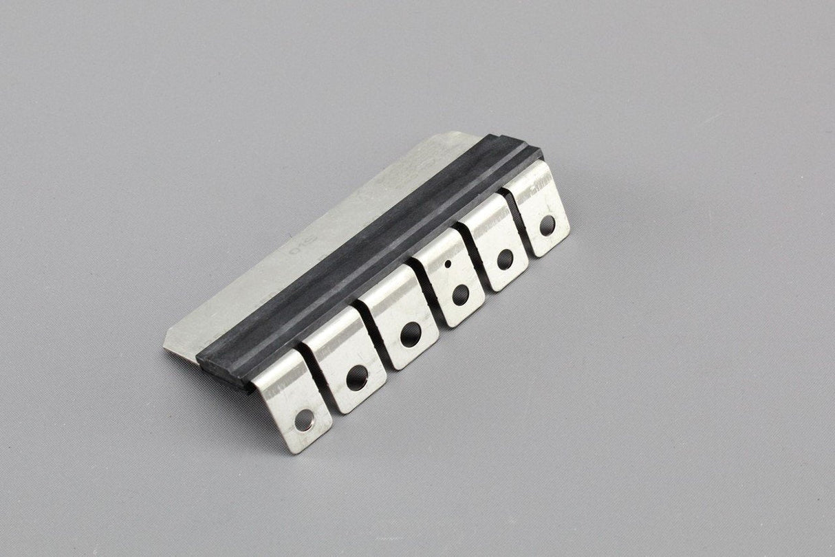 Audi A3 S3 RS3 TTRS Q2 Q3 SEAT Leon engine bay multi fuse 5Q0937629