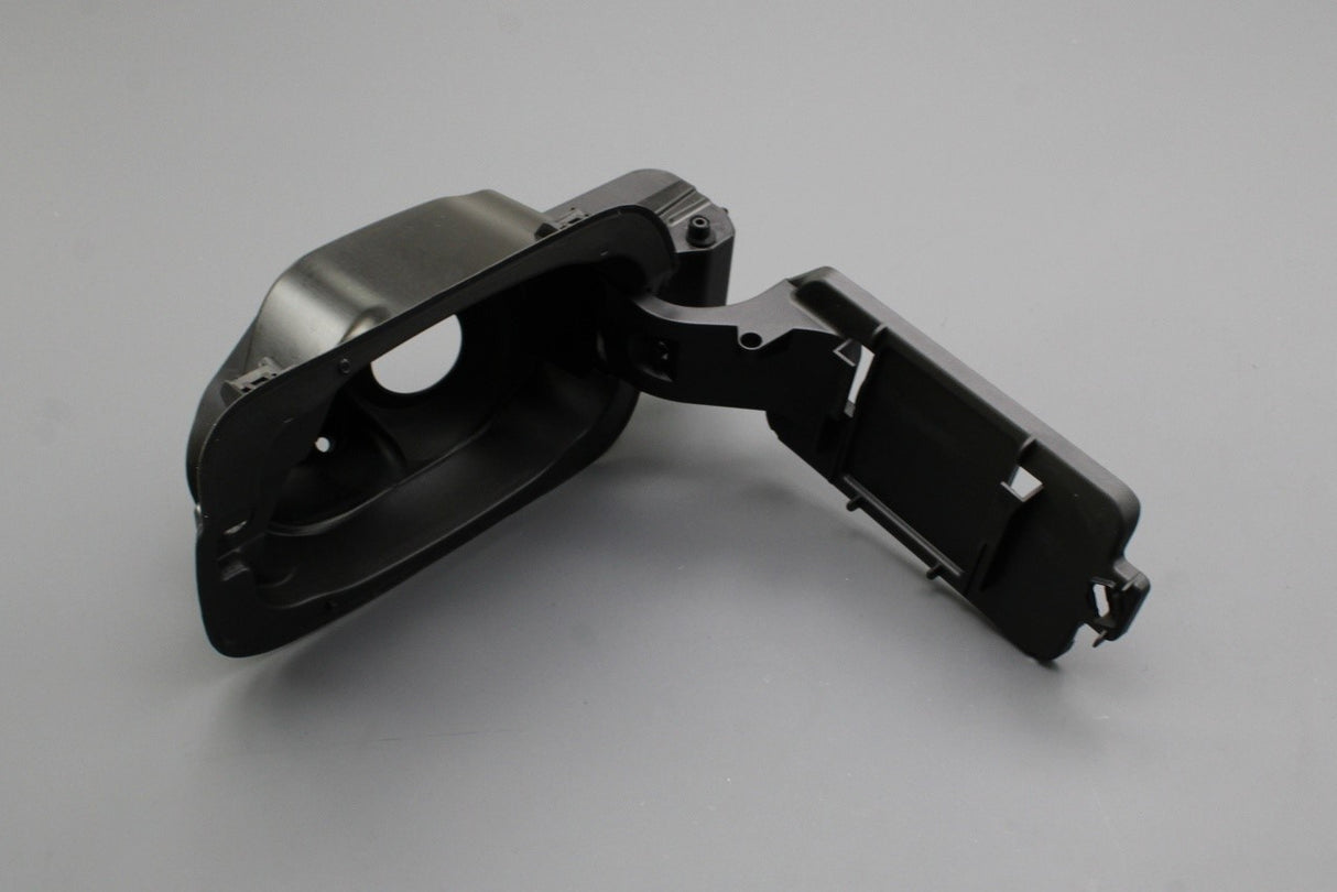 Skoda Karoq SEAT CUPRA Ateca 2016-on fuel filler flap housing 575809702E