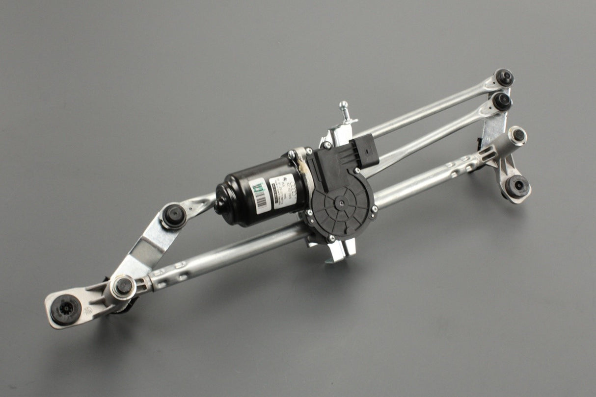 Audi A1 2019-on RHD window wiper linkage with motor 82C955023B