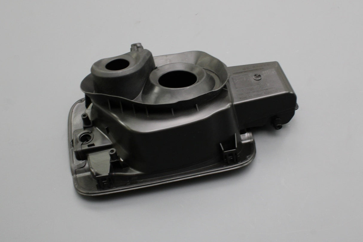Skoda Karoq SEAT CUPRA Ateca 2016-on fuel filler flap housing 575809702E