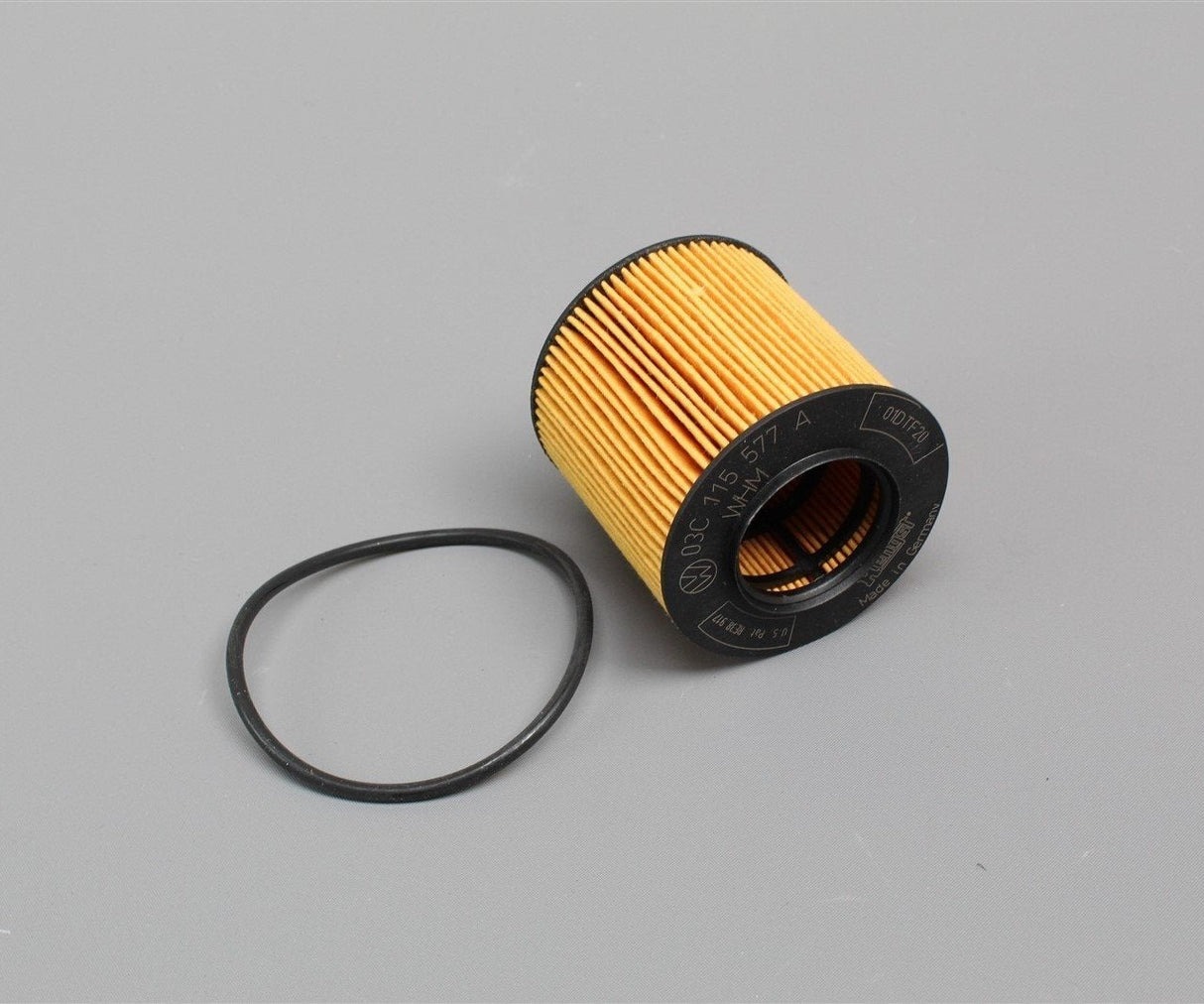 VW Golf MK5 Eos Passat Tiguan 1.4 FSI TSI 1.6 FSI oil filter 03C115562