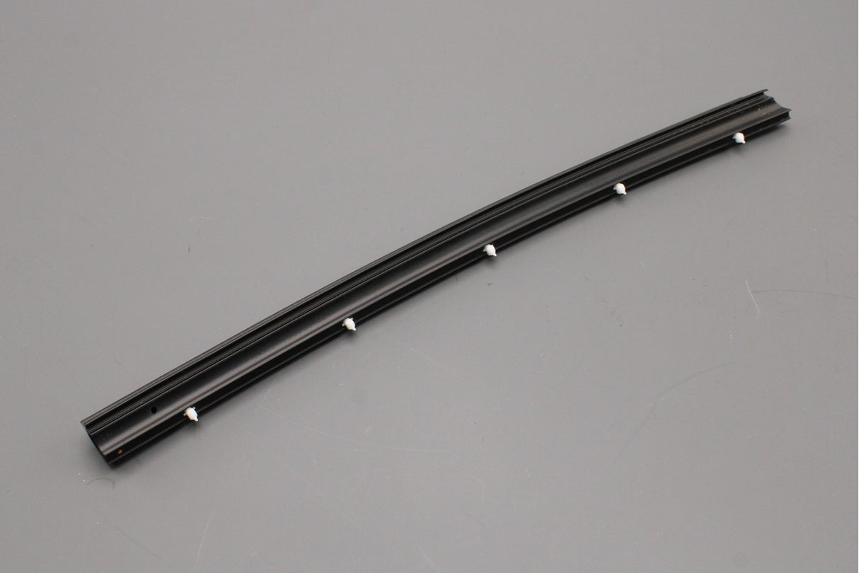 VW Transporter T5 T5.1 T6 T6.1 wheel arch door seal (left) 7H0837565A