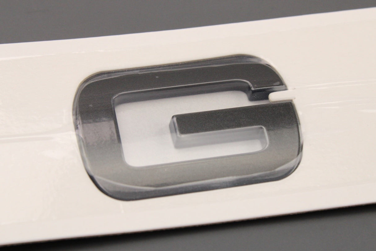 Range Rover Evoque 2012-2018 rear 'RANGE' badge emblem LR096650