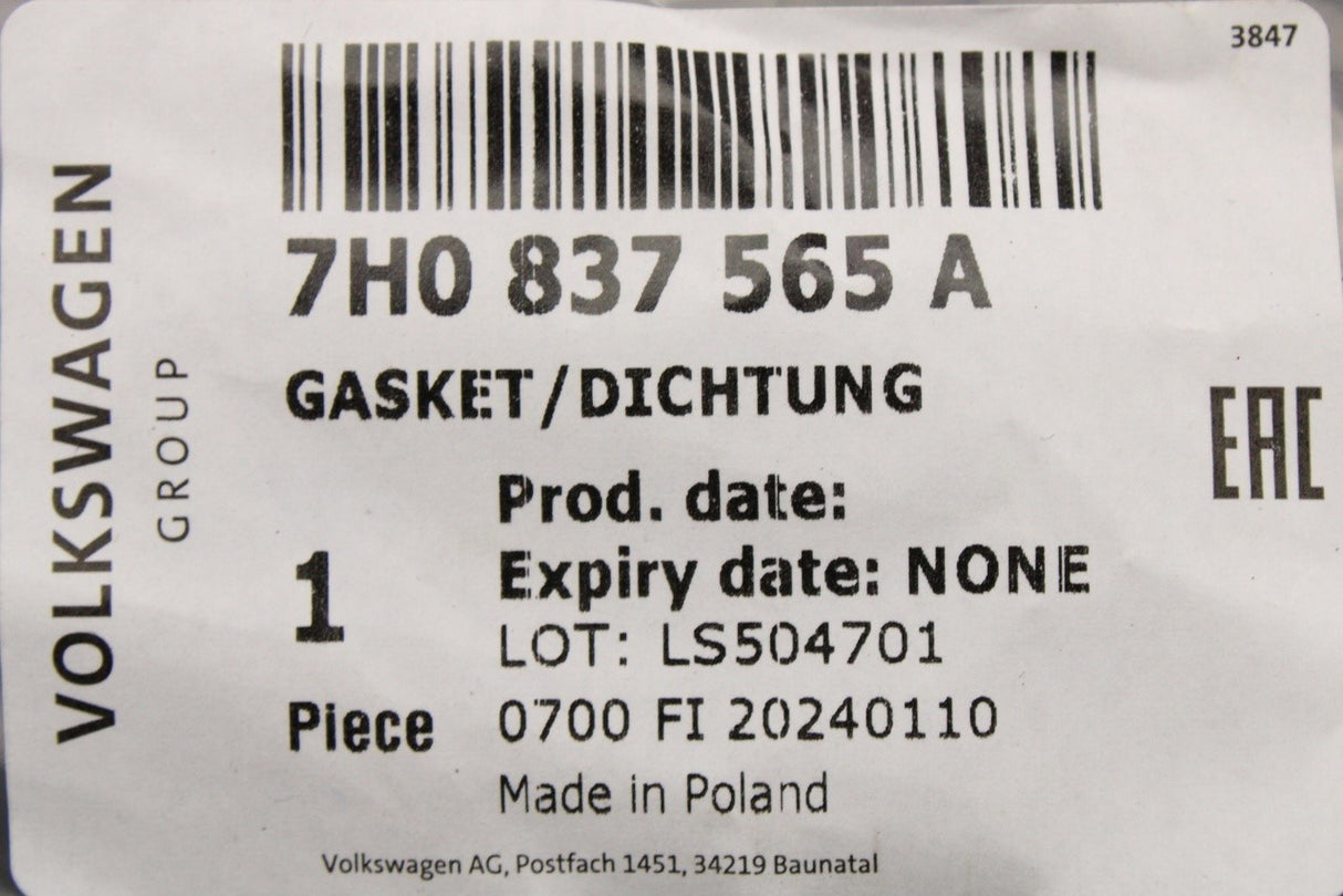 VW Transporter T5 T5.1 T6 T6.1 wheel arch door seal (left) 7H0837565A