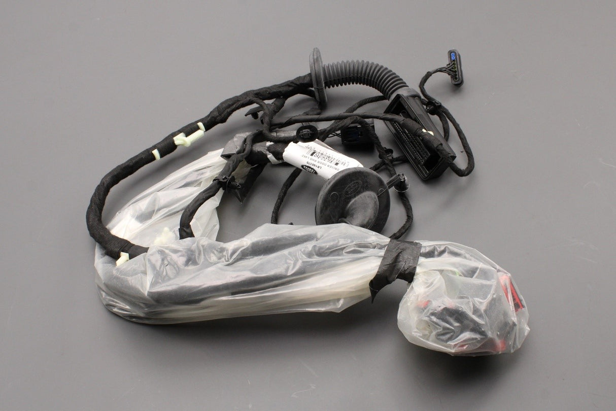 Land Rover Discovery 2017-on door wiring harness (front right) LR148370