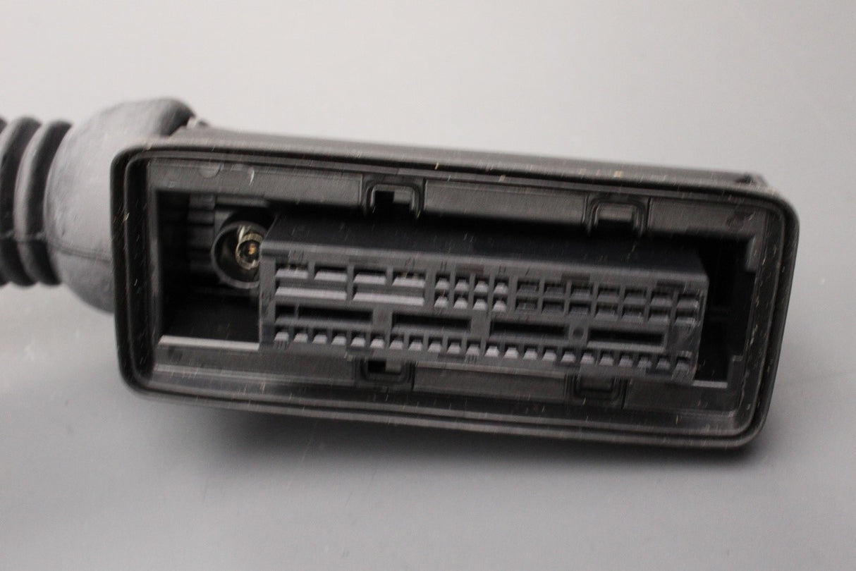 Land Rover Discovery 2017-on door wiring harness (front right) LR148370