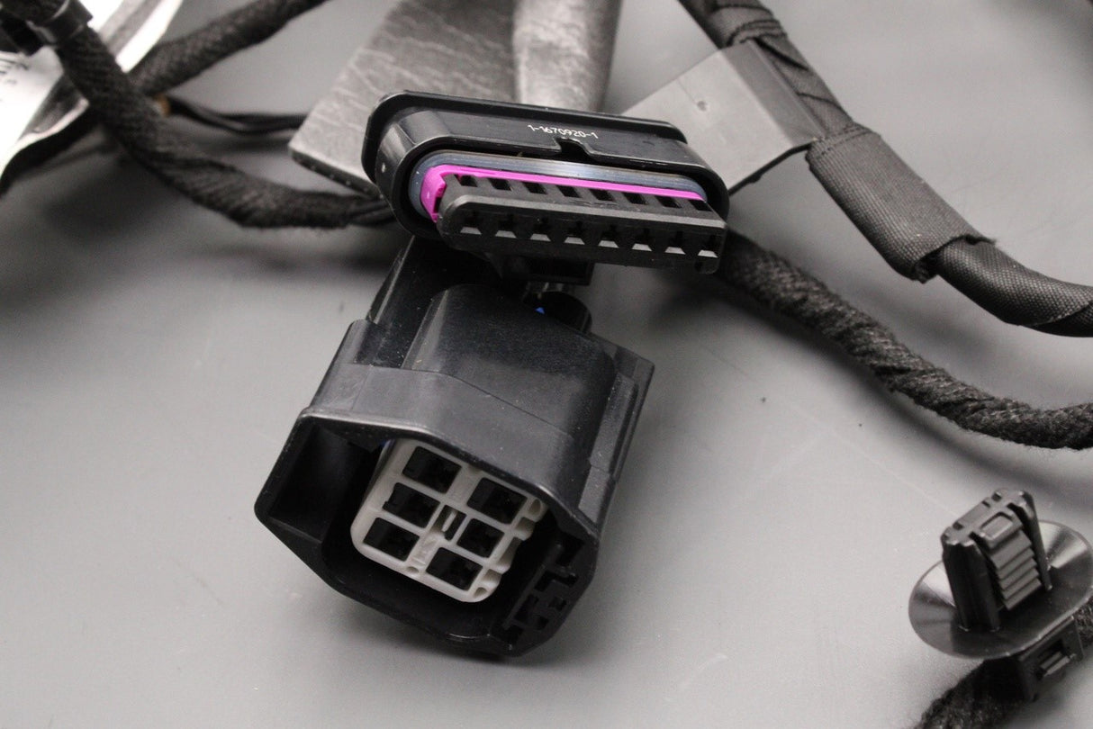 Land Rover Discovery 2017-on door wiring harness (front right) LR148370