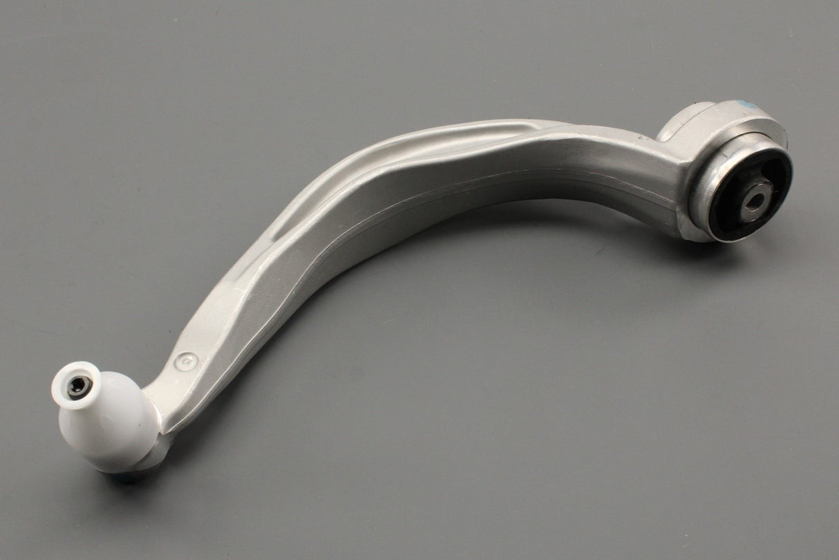 Audi SQ5 2013-2017 front suspension arm guide (right) 8R0407694D