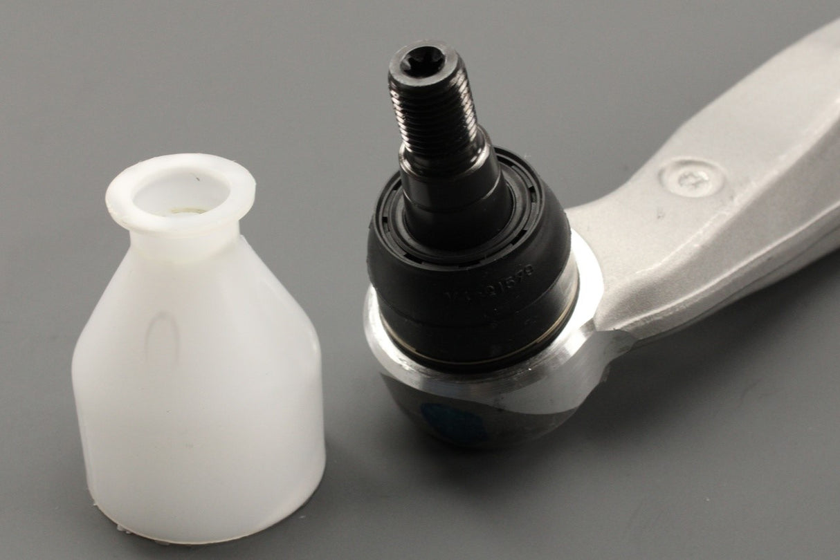 Audi SQ5 2013-2017 front suspension arm guide (right) 8R0407694D