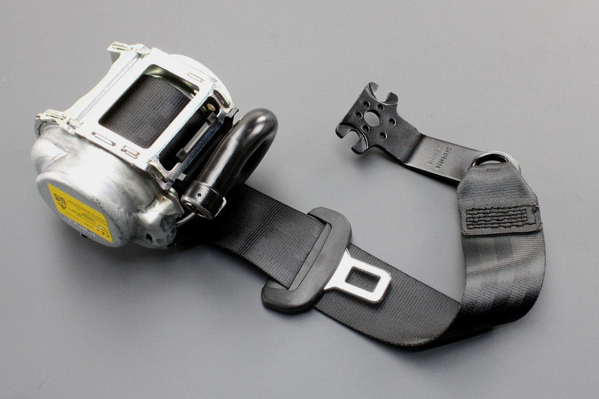 Skoda Superb Estate 15-on 3-point safety seat belt (rear) 3V9857447D RAA