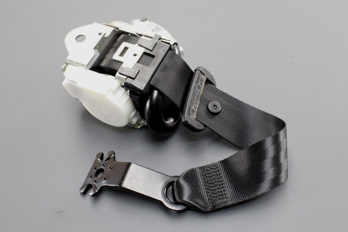 Skoda Superb Estate 15-on 3-point safety seat belt (rear) 3V9857447D RAA