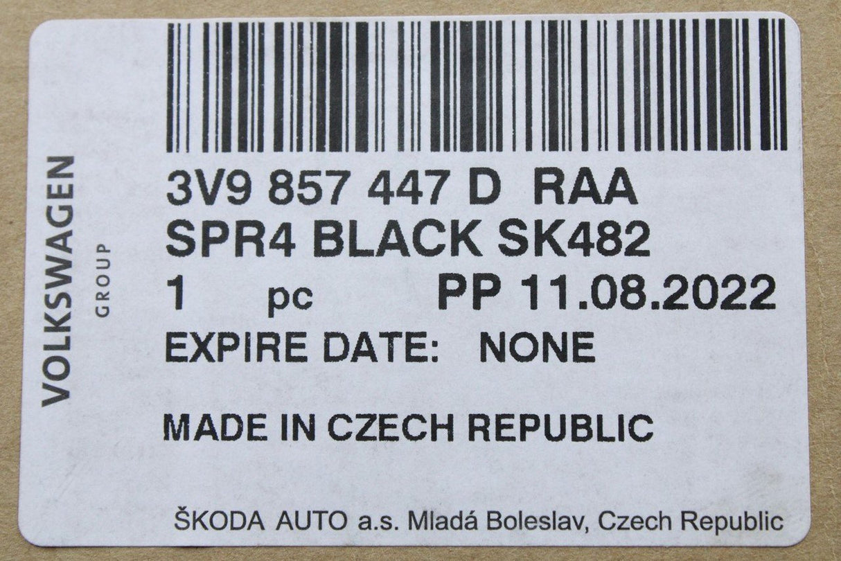 Skoda Superb Estate 15-on 3-point safety seat belt (rear) 3V9857447D RAA