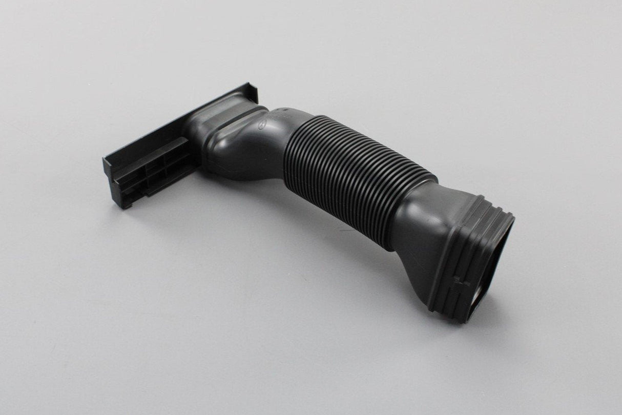 VW Audi Skoda SEAT 1.4 TFSI air intake duct guide pipe 6R0129618G