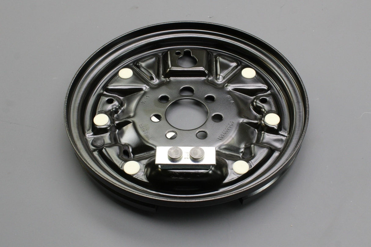 VW Polo 6R 2010-2014 rear brake drum backing plates set 6R0609426 / 425