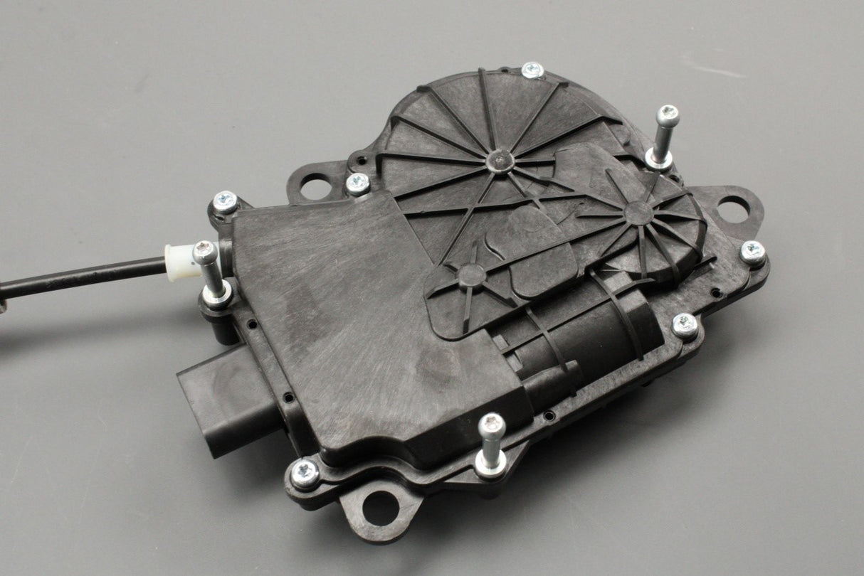 Land Rover Range Rover 2013-2022 boot lid lock mechanism LR095550