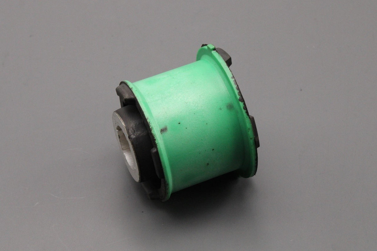 Land Rover Range Rover Evoque front subframe bush (x1) LR012724