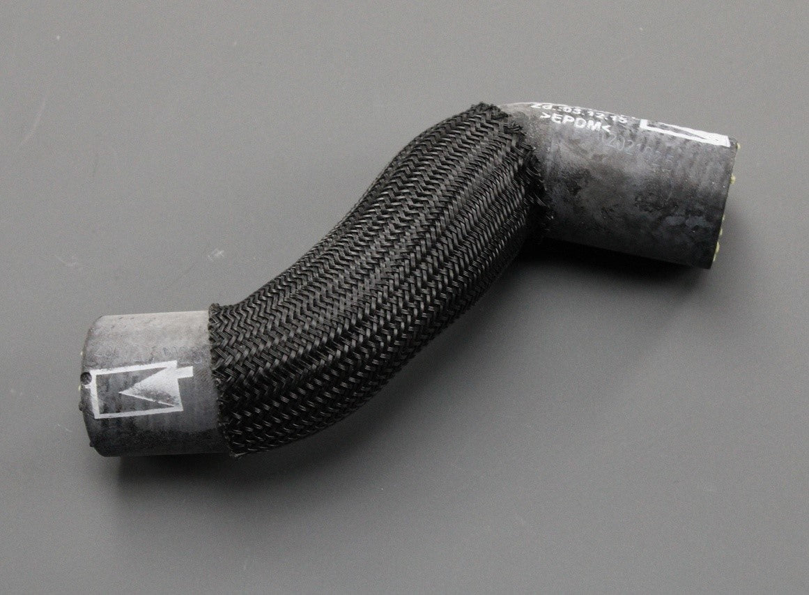 Audi A4 A5 A8 Q5 Q7 Q8 Amarok Touareg 3.0 V6 TDI coolant hose 059121057S
