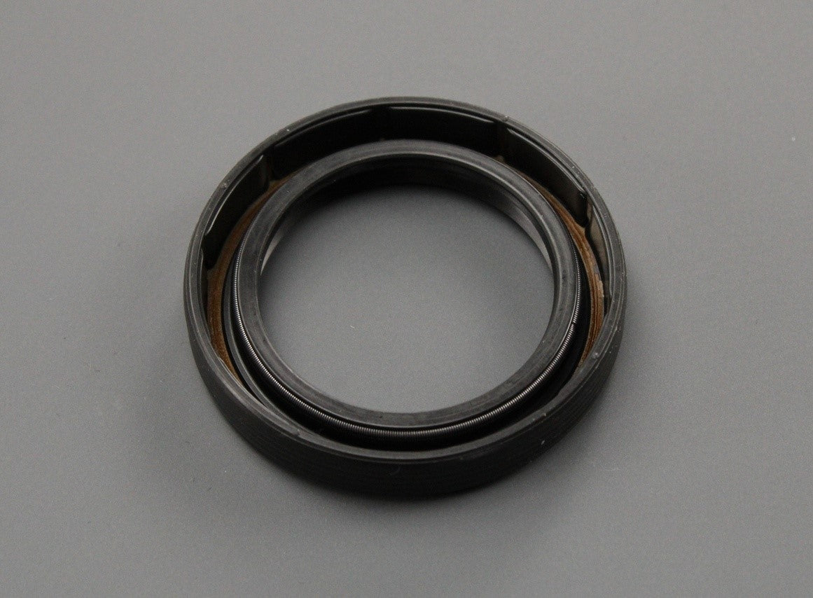 Audi A4 A5 A6 Q5 6 speed manual gearbox shaft oil seal 0B4409399D