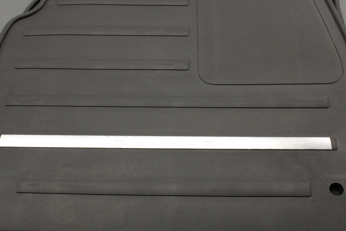 Range Rover Evoque Cabriolet 2012-18 RHD rubber floor mat set VPLVS0310