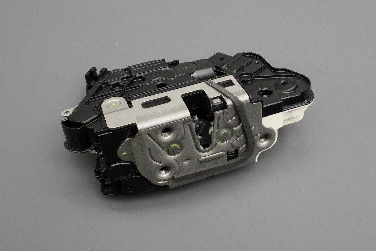 VW Amarok Tiguan Scirocco SEAT RHD front door lock (right) 5N2837016M