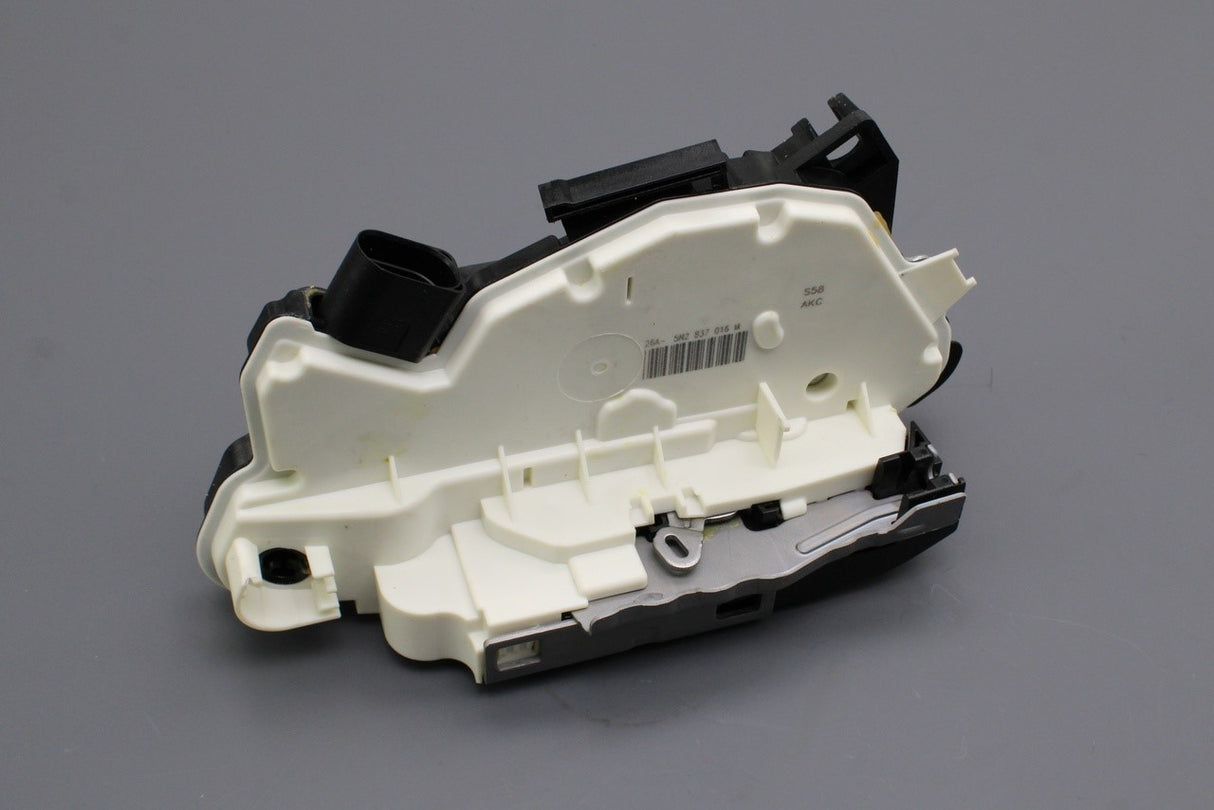 VW Amarok Tiguan Scirocco SEAT RHD front door lock (right) 5N2837016M