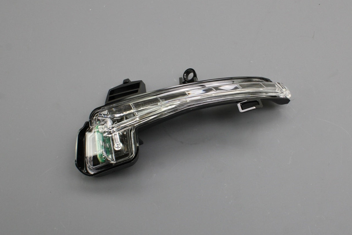 Skoda Superb 2015-2024 wing mirror indicator (right) 3V0949102