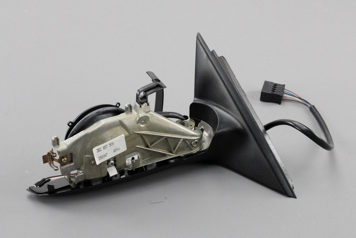 VW Passat 1997-2000 electric wing mirror housing (right RHD) 3B2857508