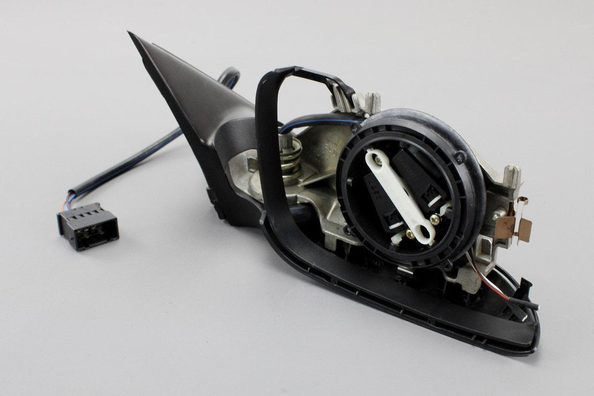 VW Passat 1997-2000 electric wing mirror housing (right RHD) 3B2857508