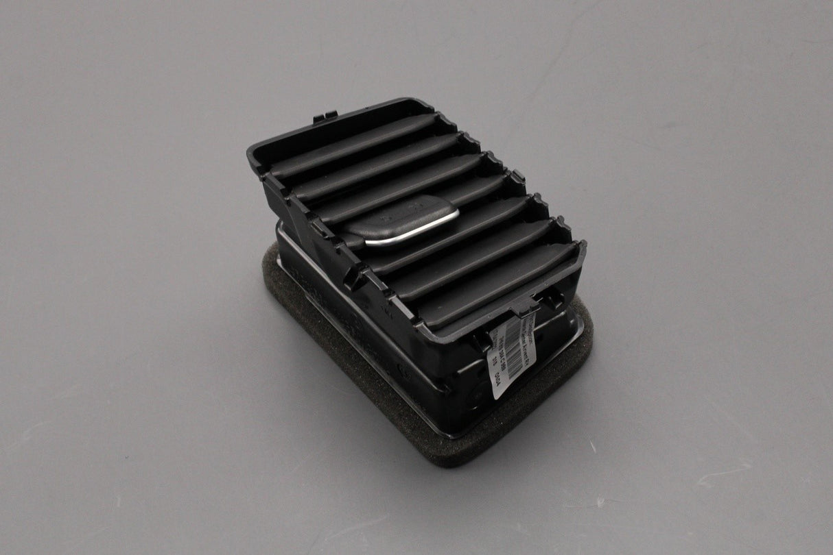 VW Amarok 2017-22 dashboard air vent (centre right) 2H6819384C 9B9