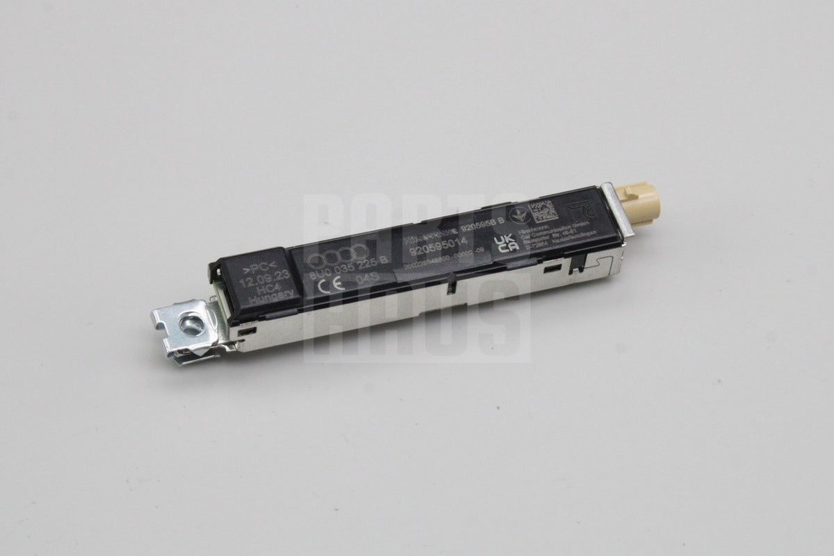 Audi Q3 2012-2018 RSQ3 2014-18 aerial amplifier (lower left) 8U0035225B