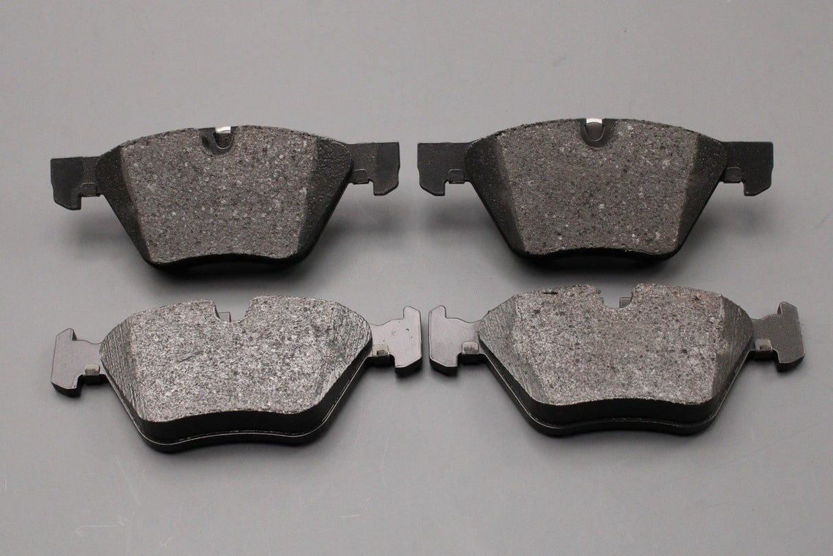 BMW 3' E90 E91 E92 E93 X1 E84 Z4 E89 brake pads (front) 34116771868