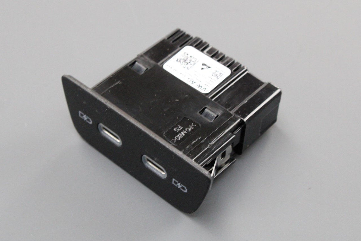 VW Golf MK8 Polo AW double USB-C charging port (rear) 2G6035954