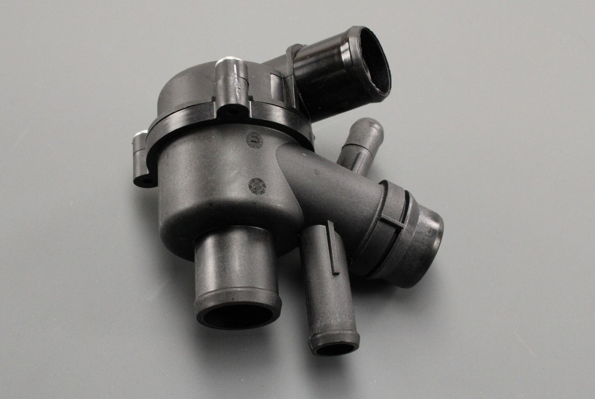 Land Rover Discovery 4 Range Rover 2010-22 thermostat (TDV6) LR033675