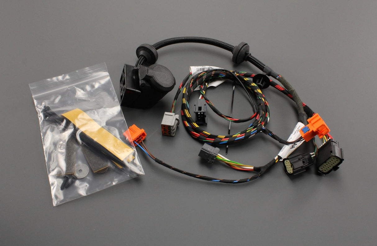 Jaguar I-Pace 2018-on cycle carrier lighting wiring harness T4K11471