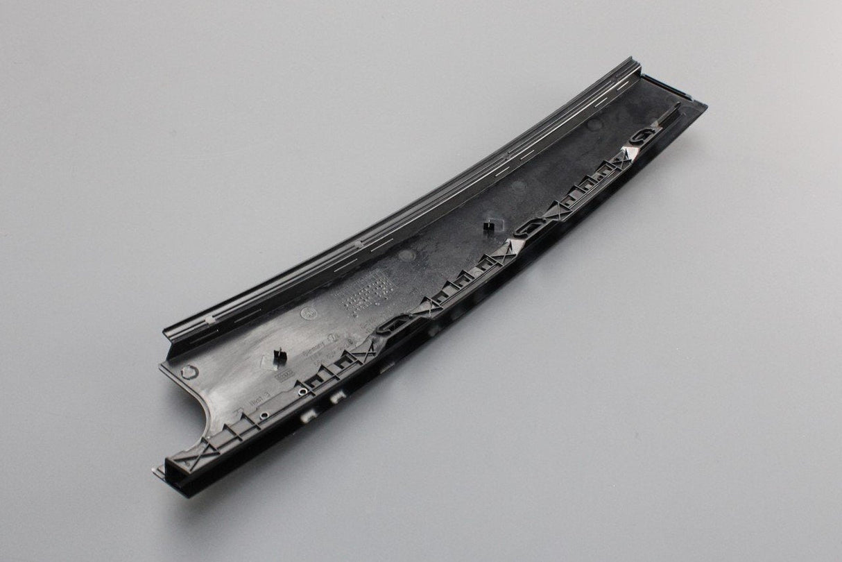 VW Golf MK7 MK7.5 rear door B-pillar trim black (right) 5G6839902B 041