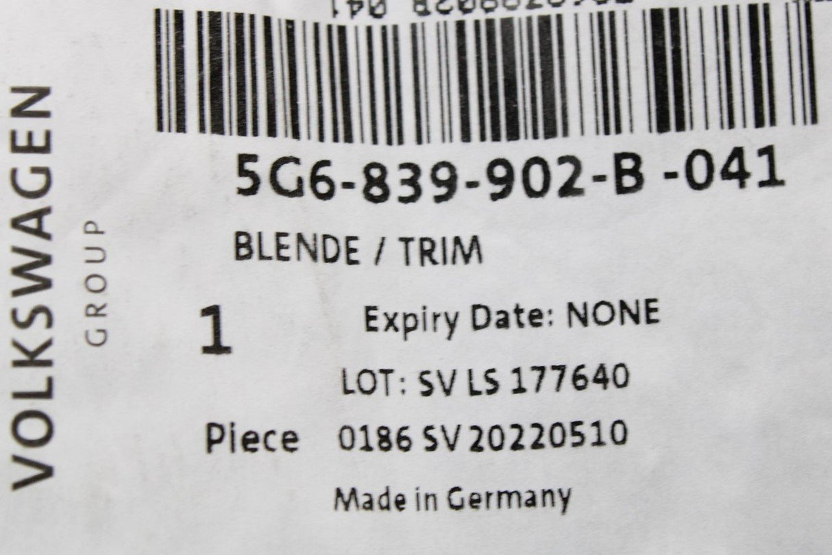 VW Golf MK7 MK7.5 rear door B-pillar trim black (right) 5G6839902B 041