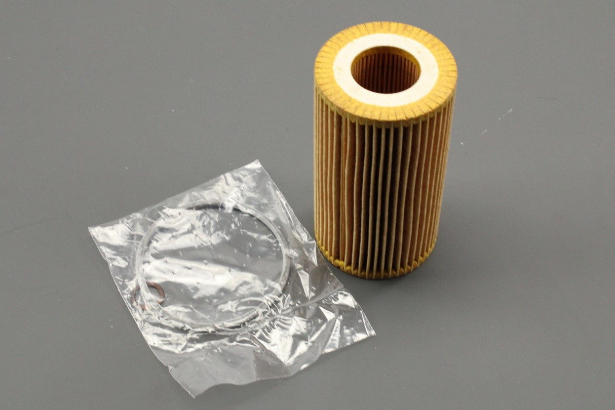 Land Rover Freelander 1996-2006 oil filter (2.0 TDI) LRF100150L