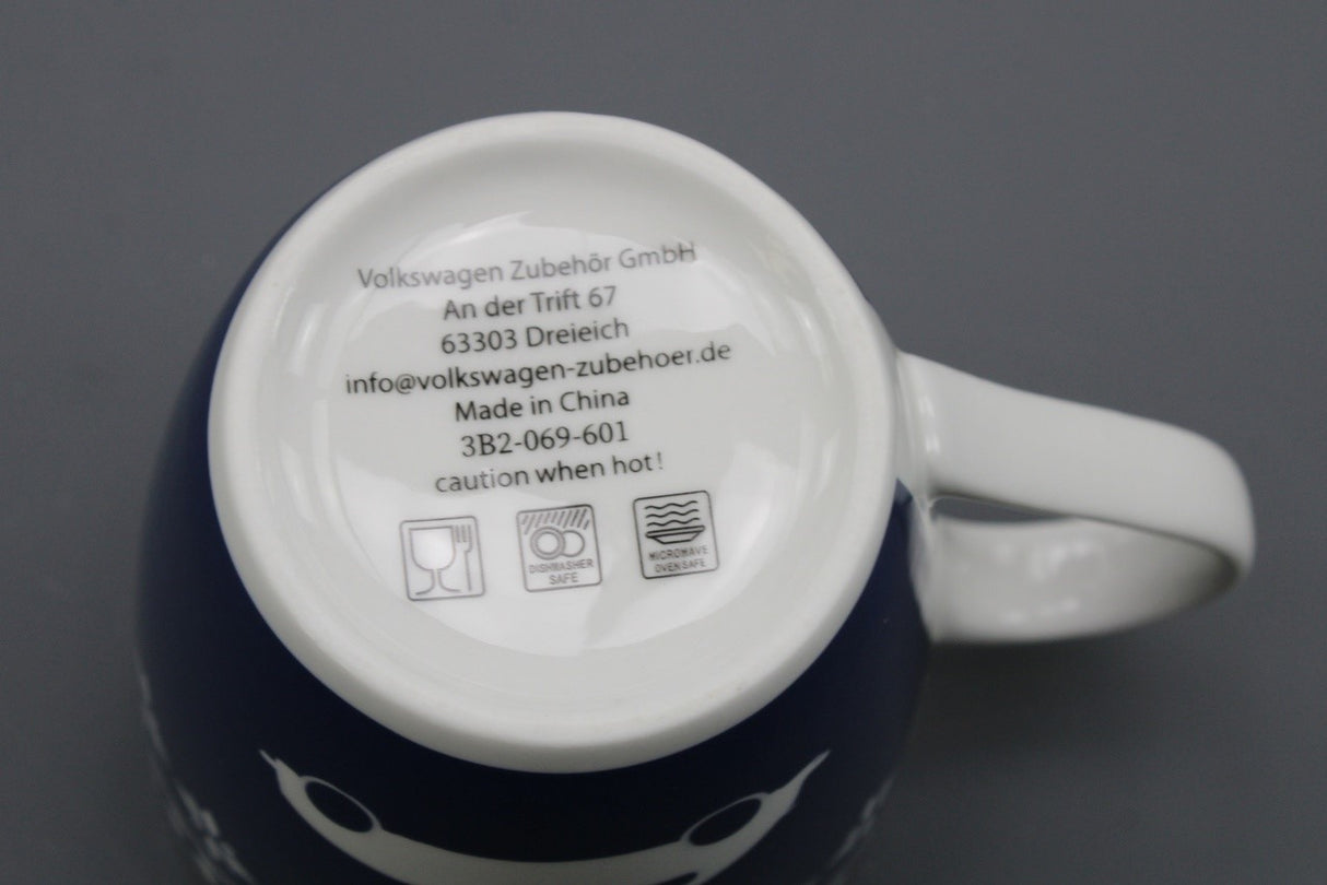 Volkswagen accessory Classic Beetle Christmas and winter mug 3B2069601