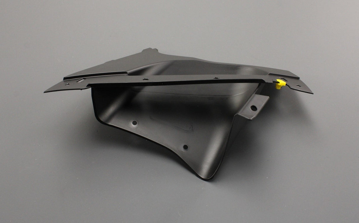 Range Rover Velar 2017-on brake calliper cooling duct (right) LR095012