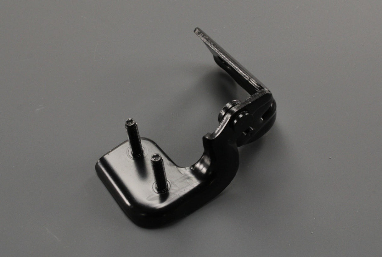 Land Rover Discovery 5 2017-on boot lid hinge (left) LR080294