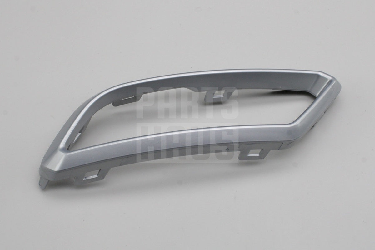 SEAT Ateca FR 2016-2026 rear bumper chrome trim (left) 575807833 3Q7