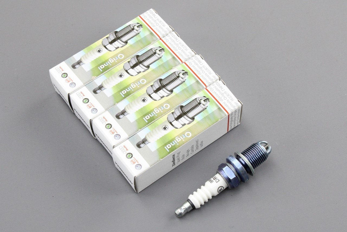 Skoda Felicia Fabia Octavia 95-05 spark plugs for 1.4 (x4) 101000060AA