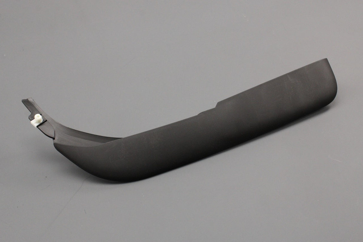 Land Rover Discovery 4 2010-2016 bumper air guide (right) LR051327