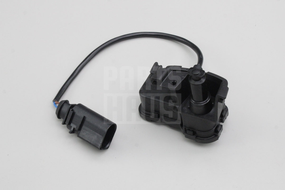 VW Golf MK8 Passat B9 Skoda Octavia fuel filler flap actuator 5H0810773