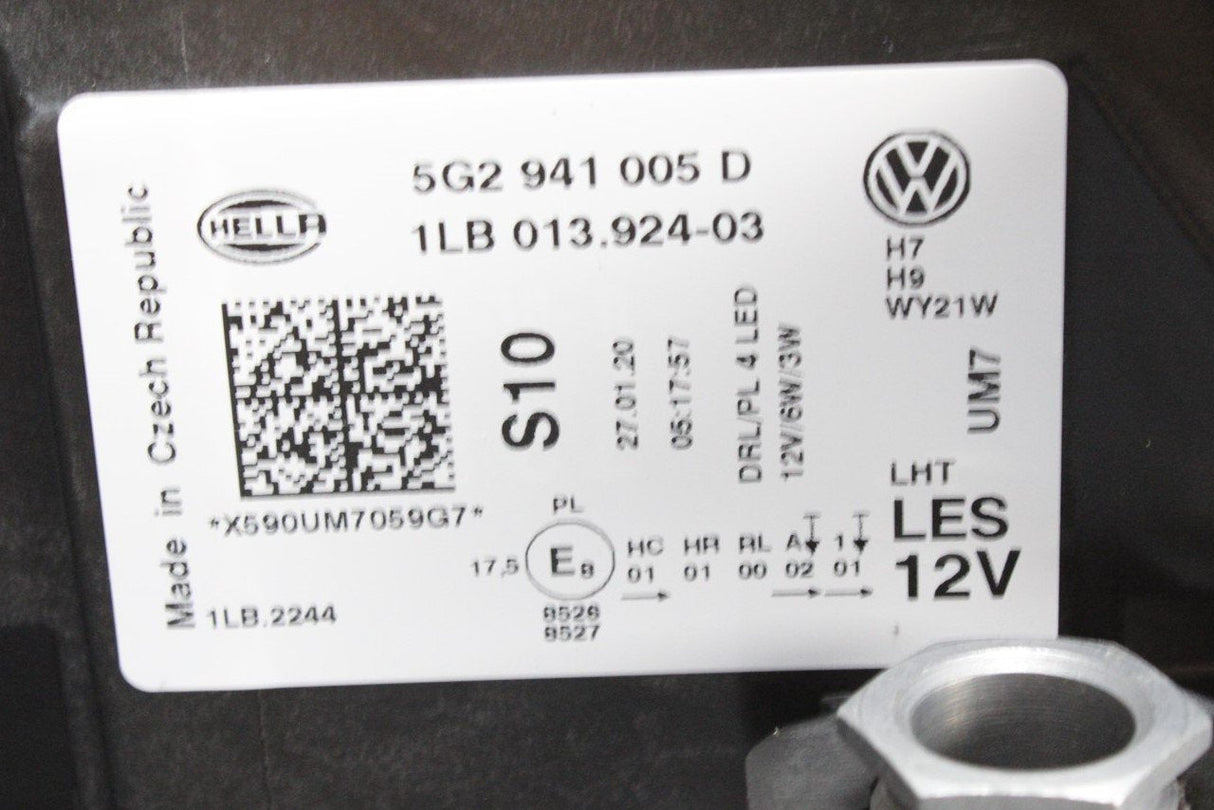 VW Golf MK7.5 17-20 complete halogen headlight RHD (left) 5G2941005D