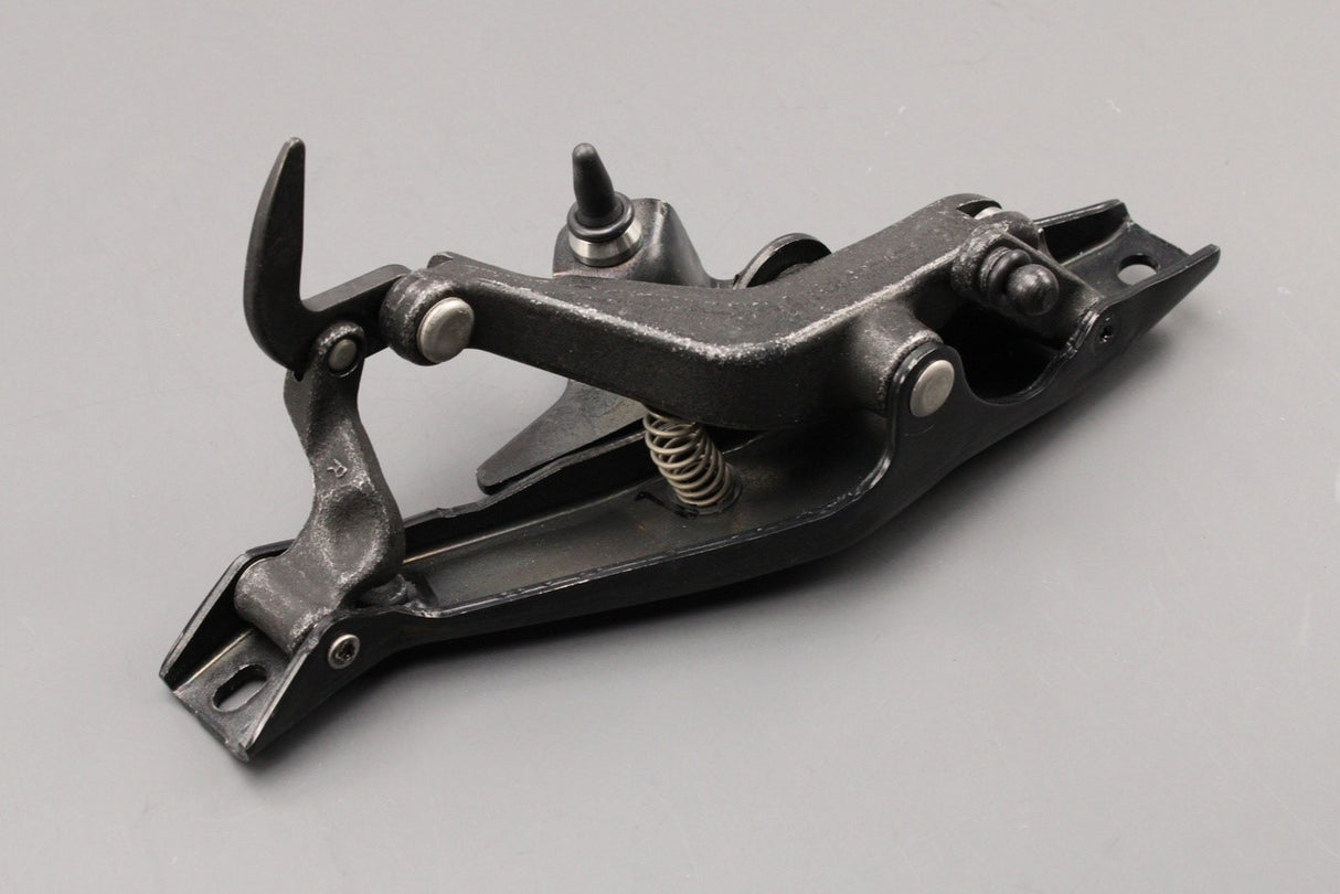 Range Rover Evoque 2012-2018 convertible roof latch (right) LR081724