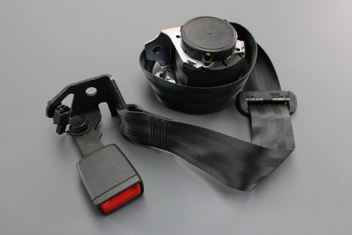 Audi A1 2019-on 3-point safety seat belt (rear centre) 82A857807B 041